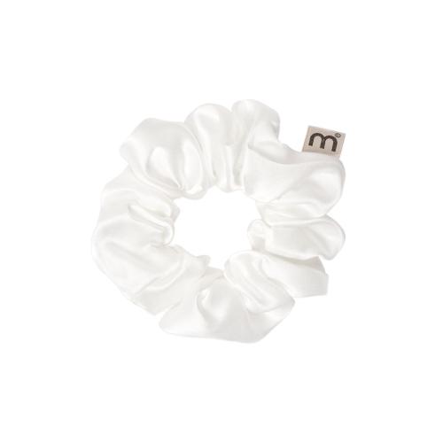 SILK SCRUNCHIE WHITE Об’ємна шовкова резинка 